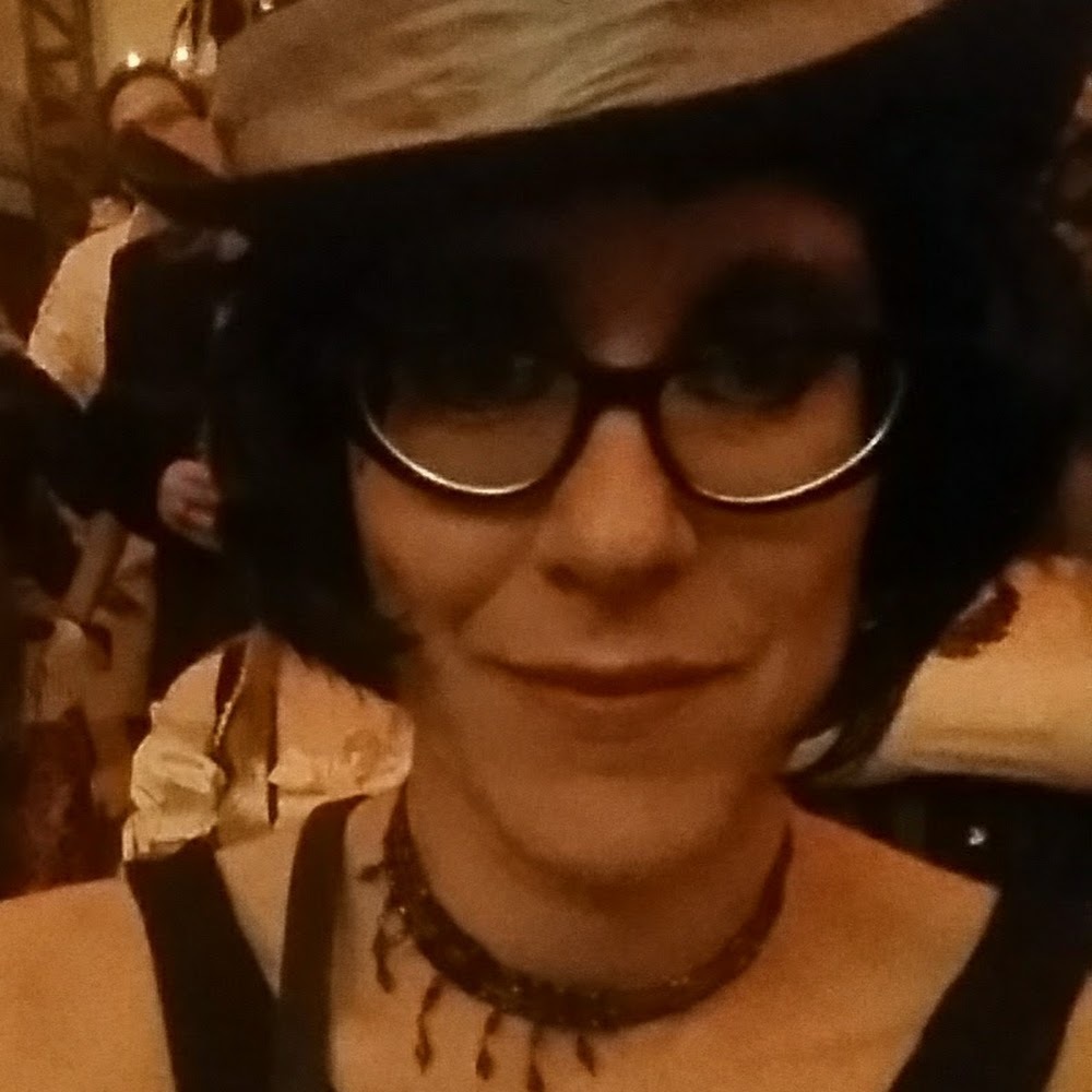 Meet your Posher, Kim